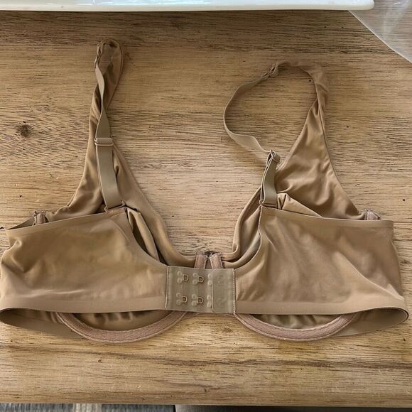 Wolford tan nude color bra no padding underwire size 36c - Picture 3 of 5